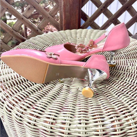Pink Heels - Picture 3 of 4